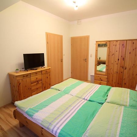 Privatzimmer Fam. Fuehrer Ottenschlag Exterior foto